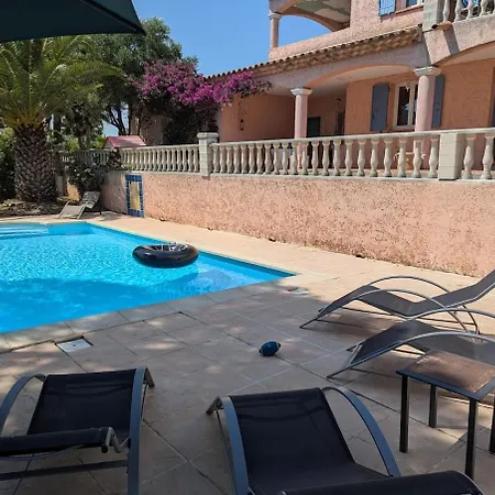 Villa Des Olivades *